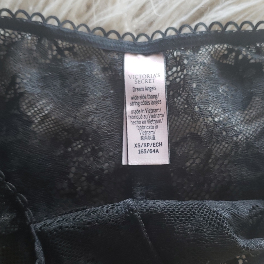 Victoria's Secret bra and hipster panty set - Picture 7 of 8
